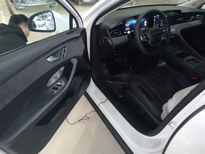 Фото 16 - Roewe D7