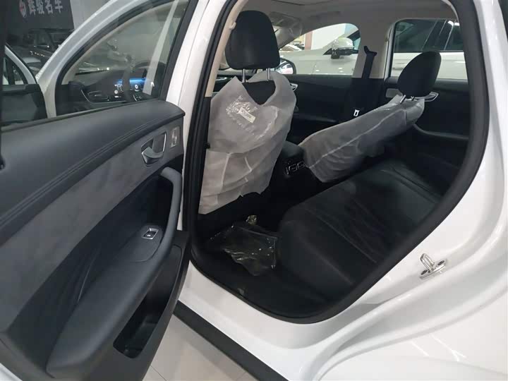 Фото 17 - Roewe D7