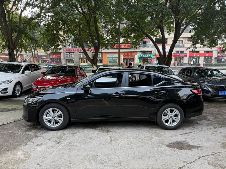 Фото 3 - Nissan Sylphy