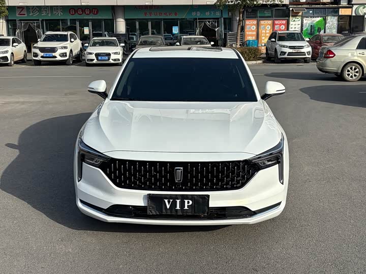 Фото 2 - Bestune B70