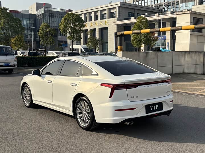 Фото 4 - Bestune B70