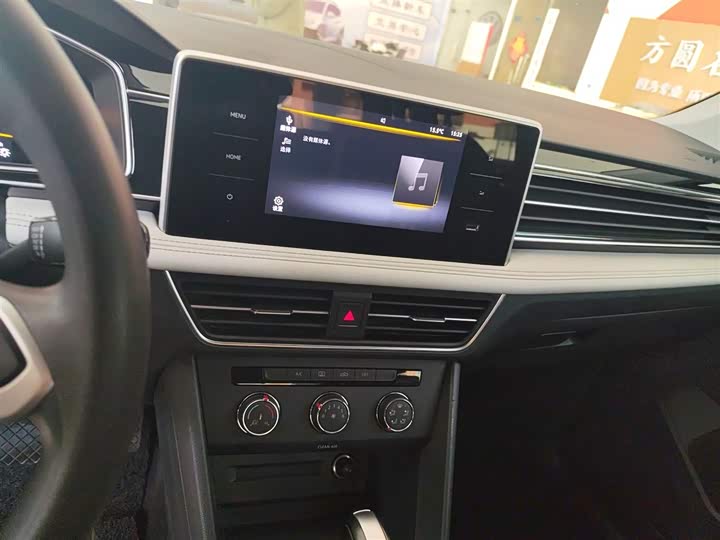 Фото 13 - Volkswagen Tiguan L Pro