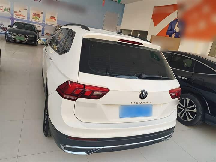 Фото 6 - Volkswagen Tiguan L Pro