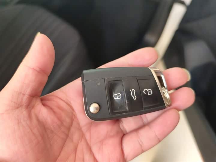 Фото 9 - Volkswagen Tiguan L Pro