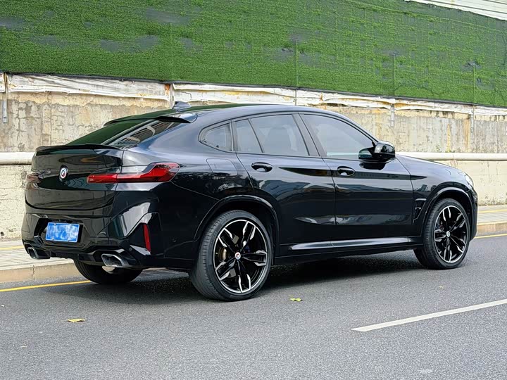 Фото 16 - BMW X4