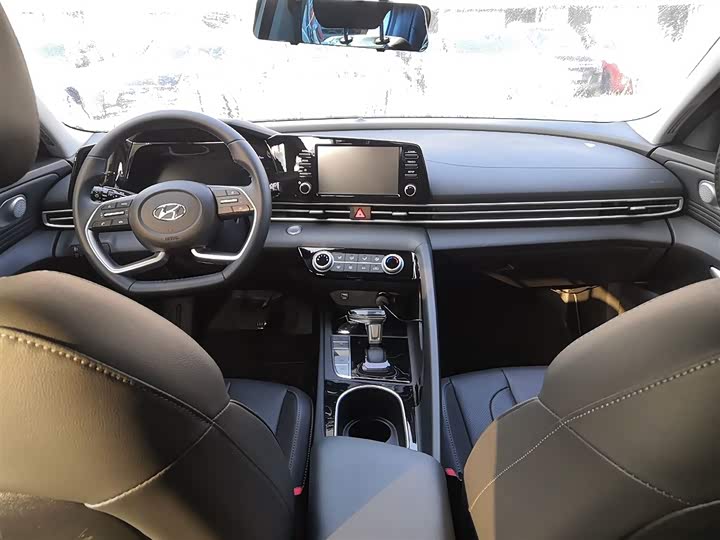 Фото 10 - Hyundai Elantra N line