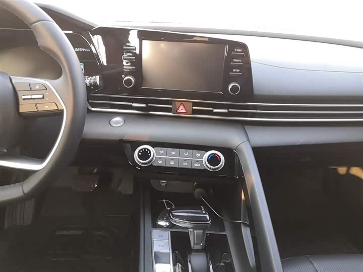 Фото 13 - Hyundai Elantra N line