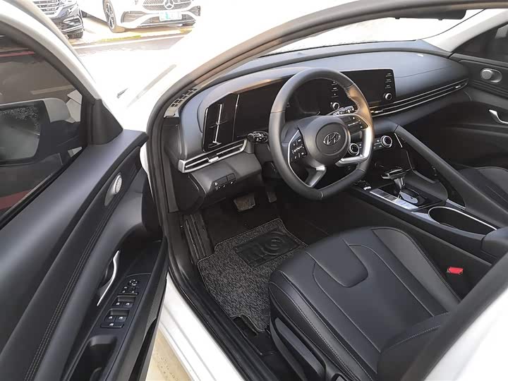 Фото 16 - Hyundai Elantra N line