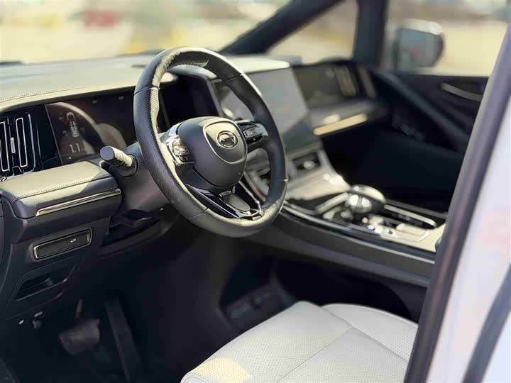 Фото 5 - GAC Trumpchi M8