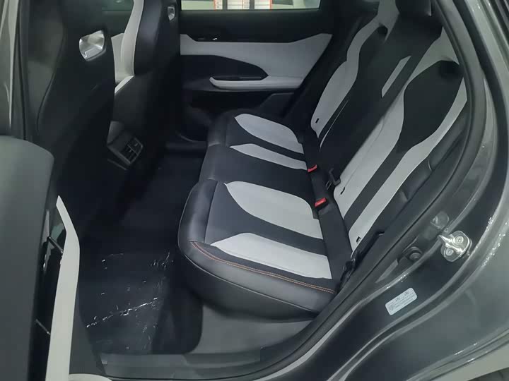 Фото 17 - Changan UNI-V Hybrid