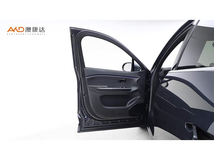 Фото 10 - Nio EC6