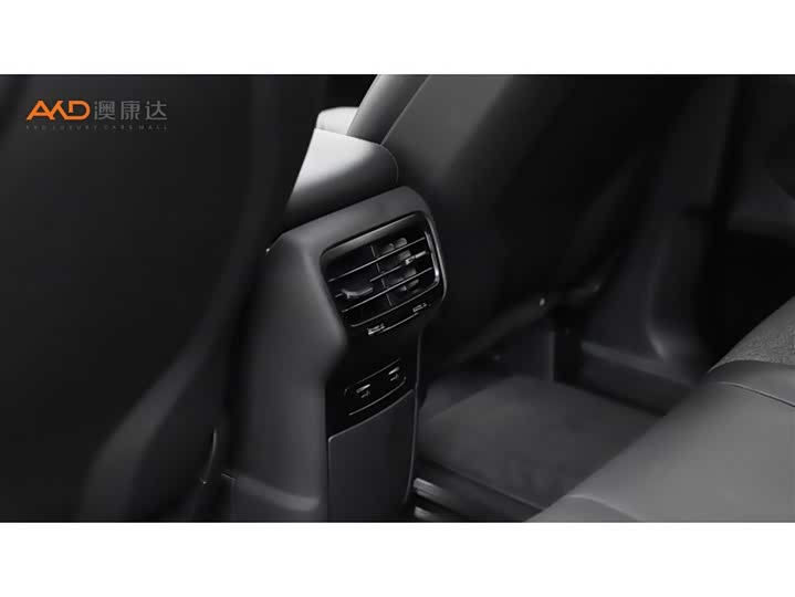 Фото 9 - Nio EC6