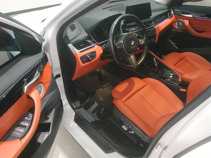 Фото 16 - BMW X2