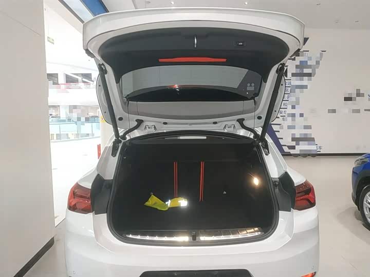 Фото 19 - BMW X2