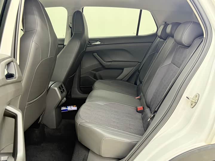 Фото 11 - Volkswagen T-Cross