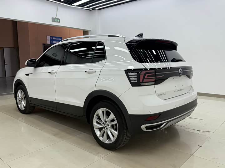 Фото 5 - Volkswagen T-Cross