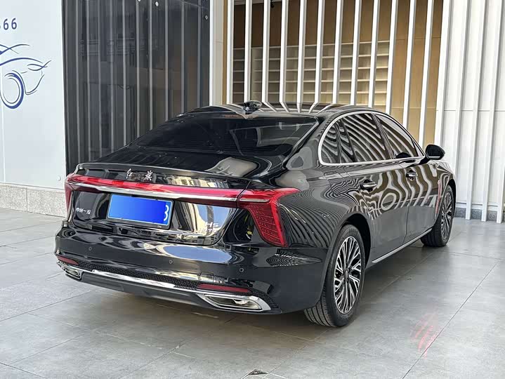 Фото 11 - Hongqi H5