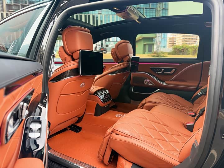 Фото 10 - Mercedes-Benz Maybach S-Class