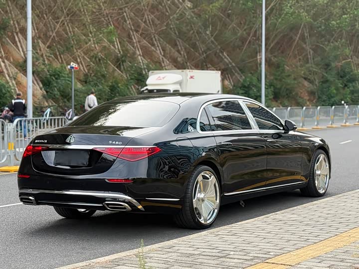 Фото 16 - Mercedes-Benz Maybach S-Class