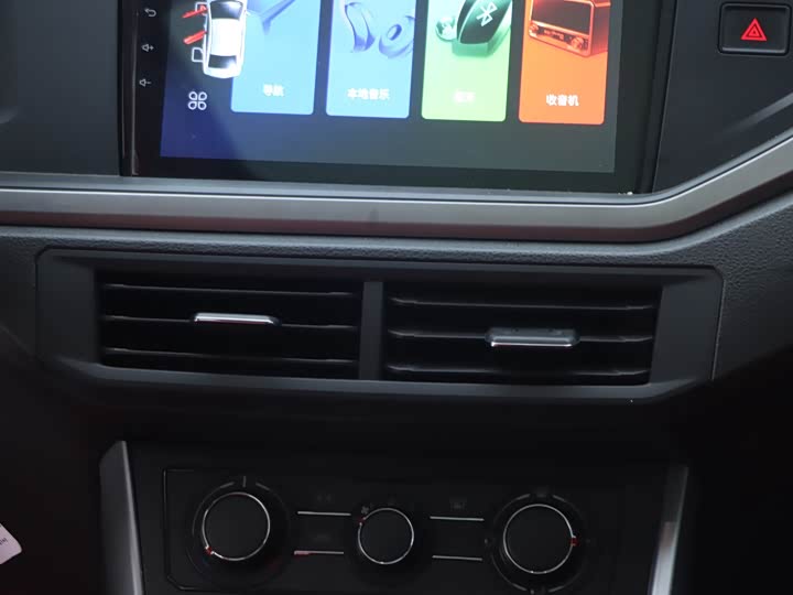 Фото 17 - Volkswagen Polo