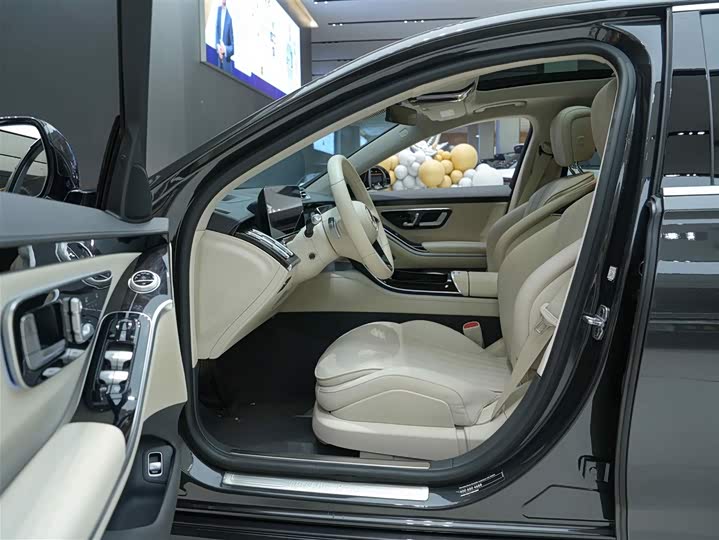 Фото 10 - Mercedes-Benz S-Class