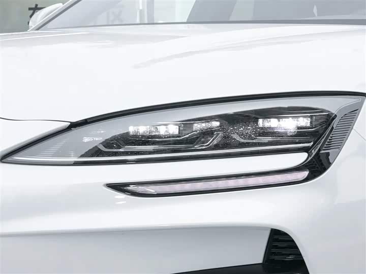 Фото 13 - BYD Song Plus Hybrid/EV