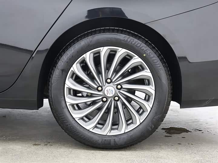 Фото 9 - Buick LaCrosse