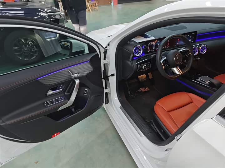 Фото 16 - Mercedes-Benz A-Class