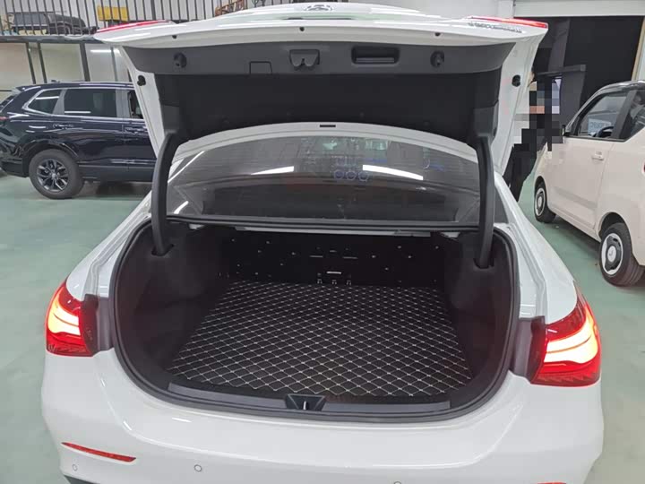 Фото 19 - Mercedes-Benz A-Class