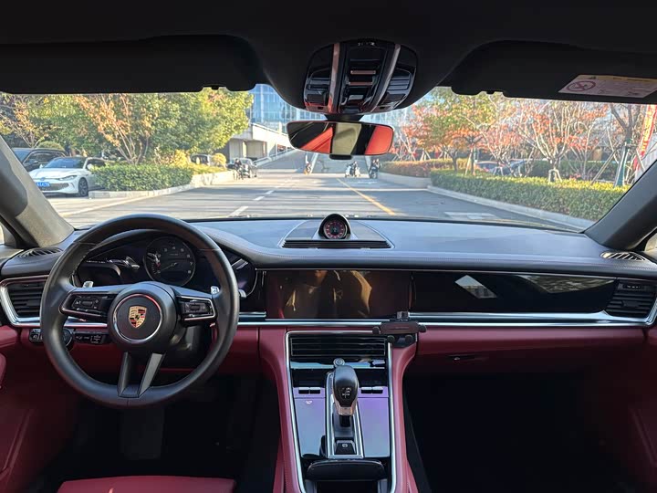 Фото 10 - Porsche Panamera