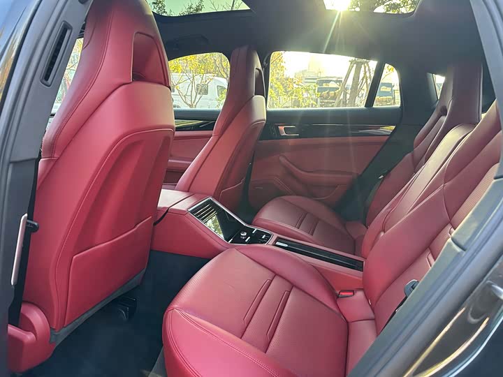 Фото 6 - Porsche Panamera