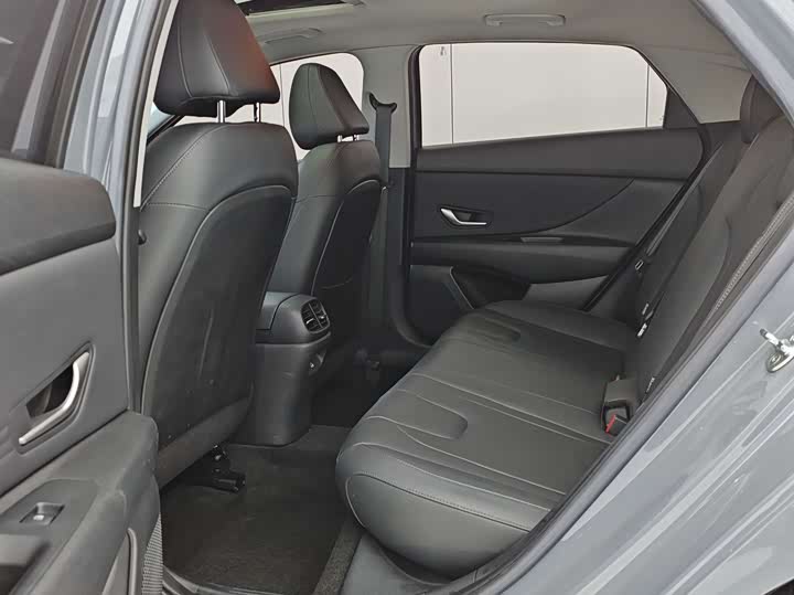 Фото 11 - Hyundai Elantra N line