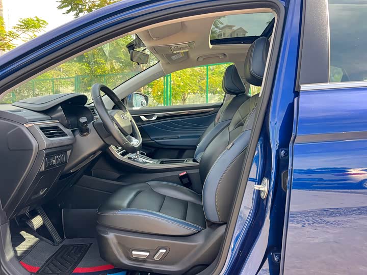 Фото 4 - Geely Emgrand GL