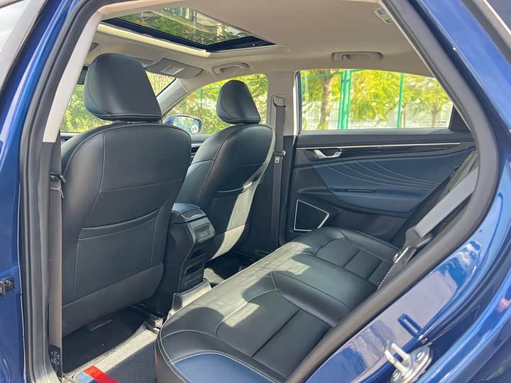 Фото 6 - Geely Emgrand GL