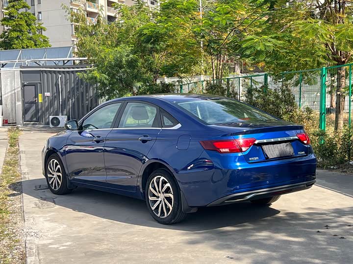 Фото 8 - Geely Emgrand GL