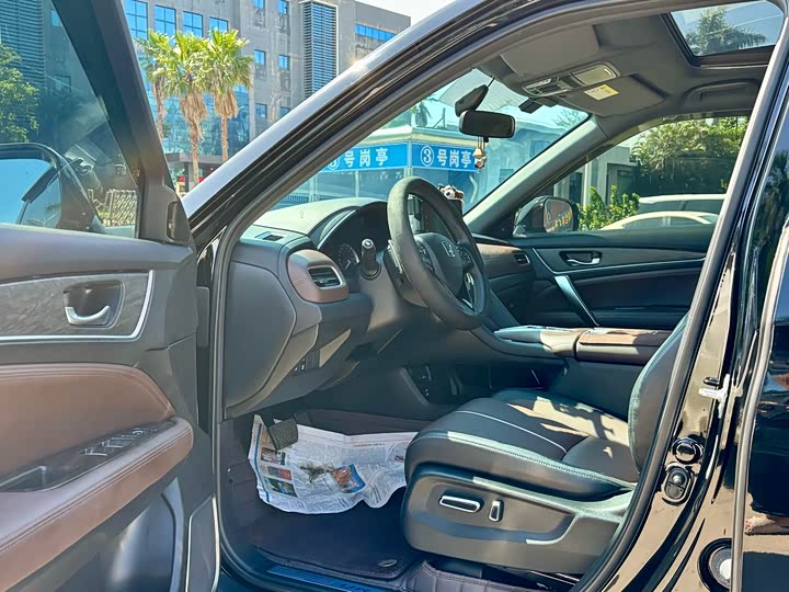 Фото 4 - Honda UR-V