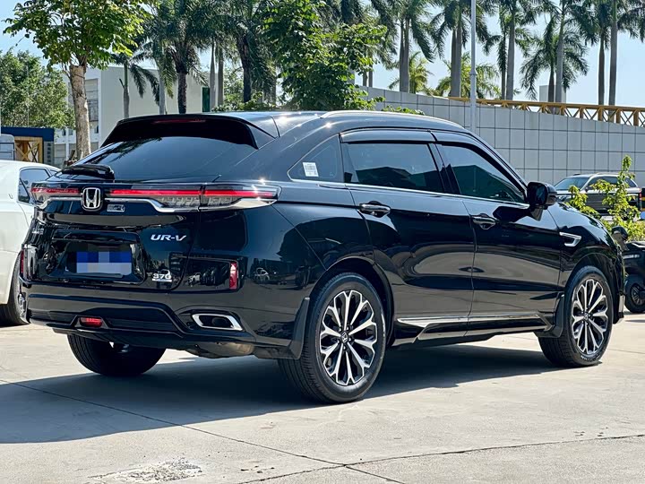 Фото 9 - Honda UR-V