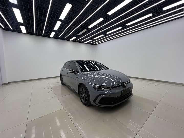 Фото 3 - Volkswagen Golf