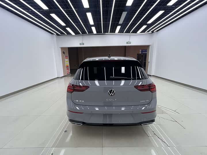 Фото 5 - Volkswagen Golf