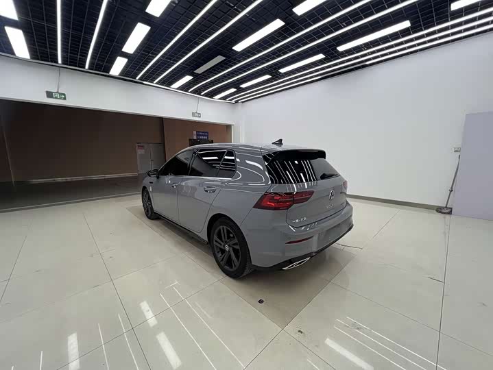 Фото 6 - Volkswagen Golf