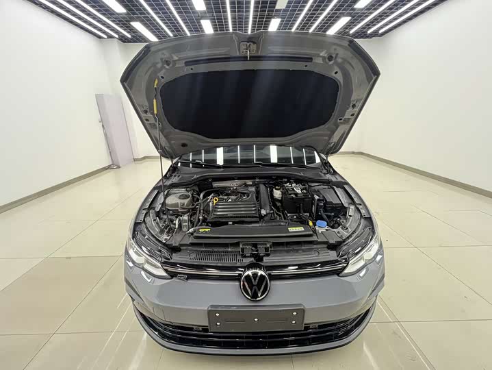 Фото 7 - Volkswagen Golf