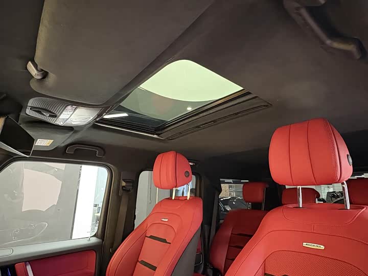 Фото 19 - Mercedes-Benz G-Class AMG