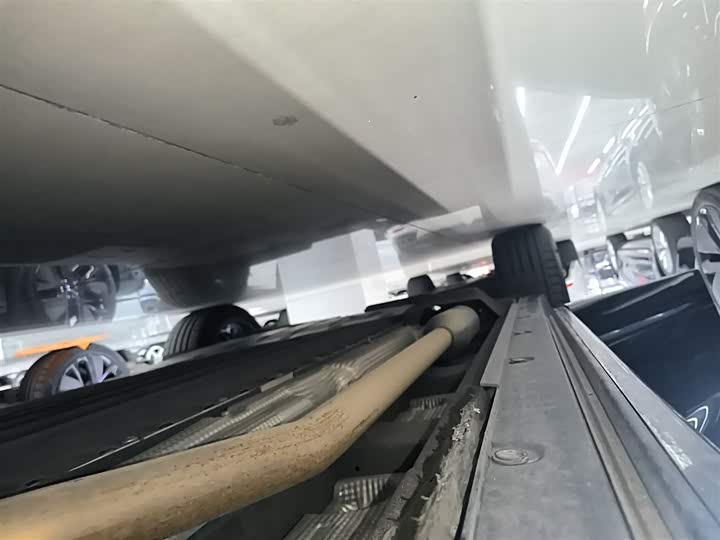 Фото 21 - LiXiang L6