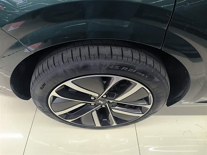 Фото 26 - LiXiang L6