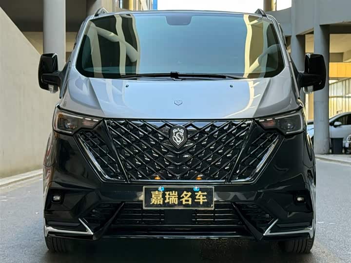 Фото 2 - Ford Tourneo