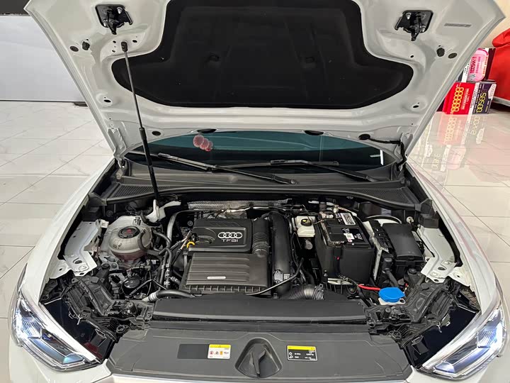 Фото 18 - Audi Q3