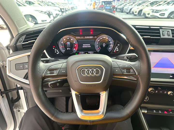 Фото 7 - Audi Q3