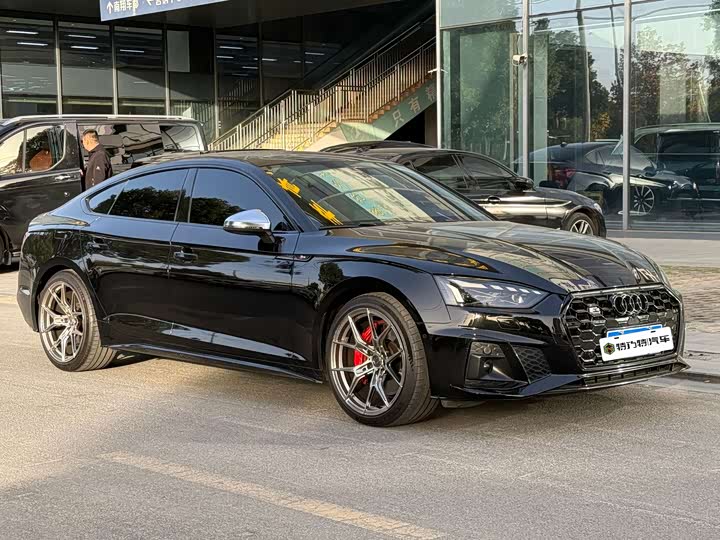 Фото 2 - Audi S5