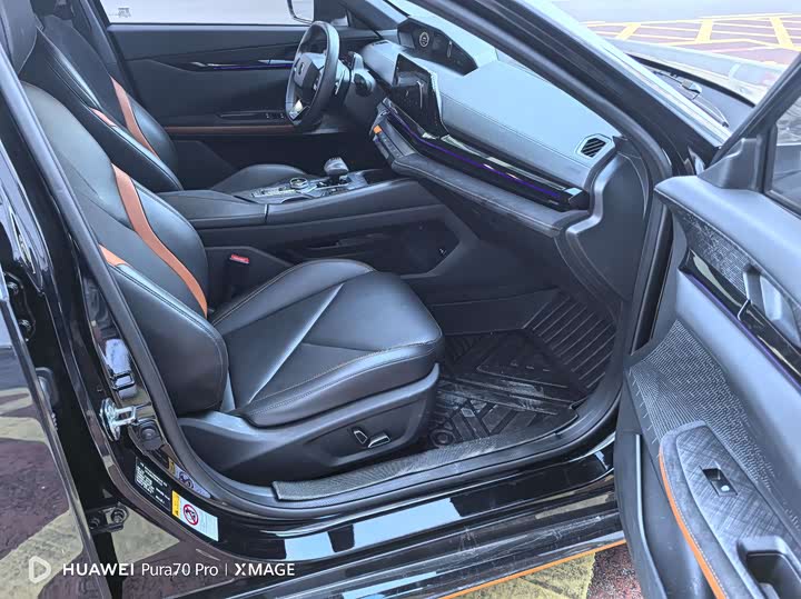 Фото 12 - Changan UNI-V