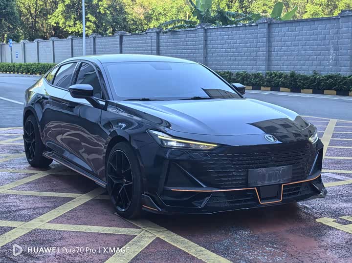 Фото 3 - Changan UNI-V